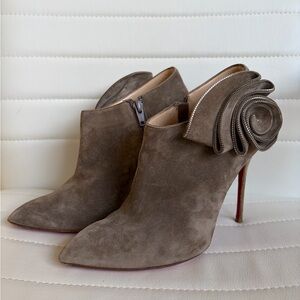 Christian Louboutin Taupe Suede Ankle Boots 37 7